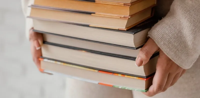 ТОП самых редких и дорогих антикварных книг: что стоит искать коллекционерам
