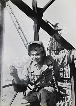 Комовский, А.Г. Крупноформатная фотография «Монтажник»