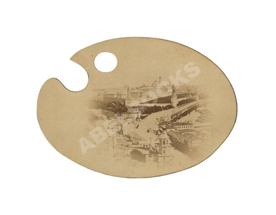 Фотография с видом Москвы в форме художественной палитры