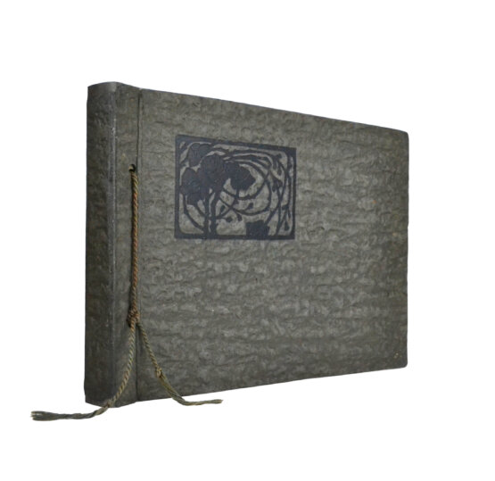 Антикварная книга Альбом фотооткрыток со сценами и персонажами из спектакля по пьесе Чехова «Дядя Ваня» в МХТ