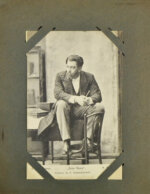 Альбом фотооткрыток со сценами и персонажами из спектакля по пьесе Чехова «Дядя Ваня» в МХТ