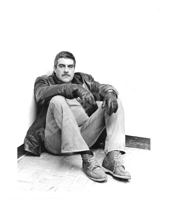 Сергей Довлатов в редакции газеты «Новый американец» - фотография Сергей Довлатов в редакции газеты «Новый американец» - фотография