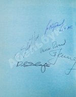 [автографы участников полёта «Союз-Аполлон»]