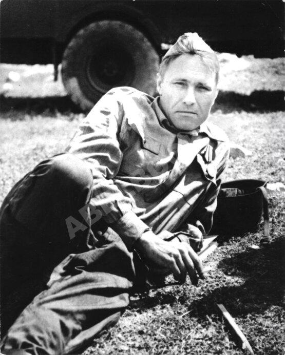 Фотография Василия Шукшина на съёмках фильма «Они сражались за Родину» Фотография Василия Шукшина на съёмках фильма «Они сражались за Родину»