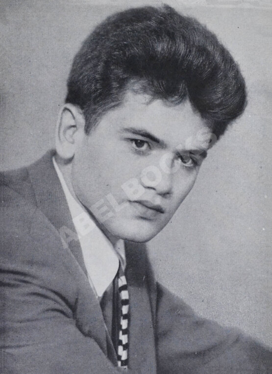 Первое/Прижизненное издание Кушнер, А.С. [автограф] Первое впечатление. Стихи. Первая книга поэта