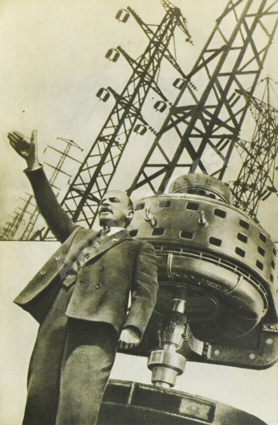 Антикварная книга 15 лет советского строительства. К XV годовщине Октябрьской революции