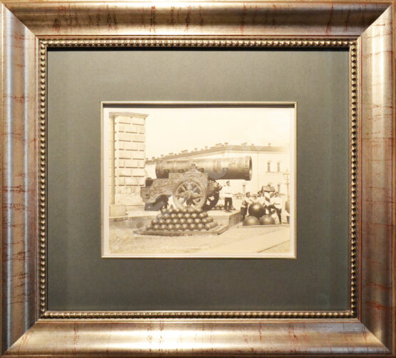 Фотография Царь-пушки в Московском Кремле