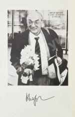 Корчной, В.Л. [автограф] Антишахматы. Записки злодея. Возвращение невозвращенца
