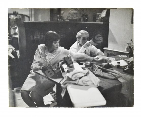 Антикварная книга [автограф Петра Тодоровского Зое Фёдоровой; автографы Евгения Леонова, Аллы Ларионовой, Зиновия Гердта и других] Володин, А.М. Режиссёрский сценарий фильма Петра Тодоровского «Загадочный индус»