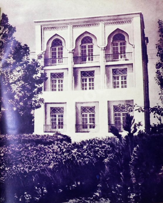 Антикварная книга 15 лет Азербайджанской Социалистической Советской Республики